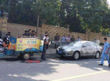 移動(dòng)洗車機(jī)應(yīng)用現(xiàn)場